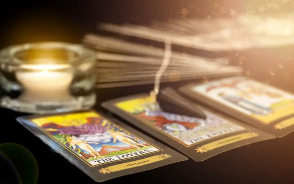 Descubriendo las Tiradas de Tarot: Posiciones y Significados